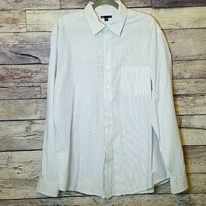 GAP BLUE PINSTRIPE BUTTON UP SHIRT